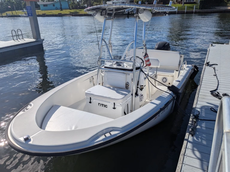Noleggio Barca a motore Boston Whaler con patente nautica
