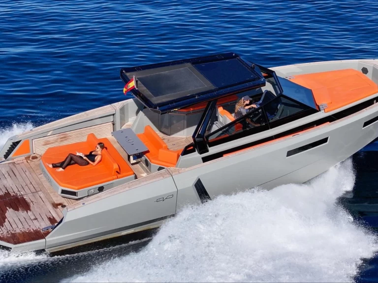 Noleggio barche EVO 43 Mistral  a Ibiza Town su Samboat