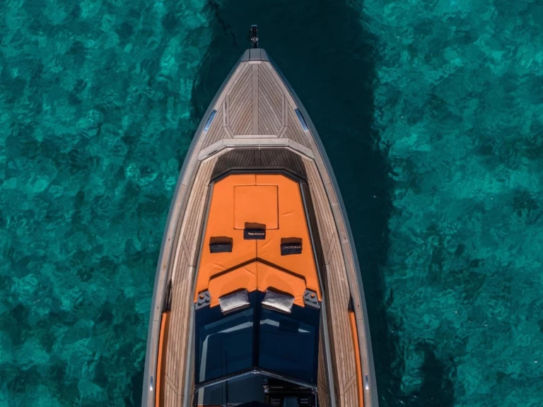 Noleggiare una EVO 43 Mistral  a Ibiza Town