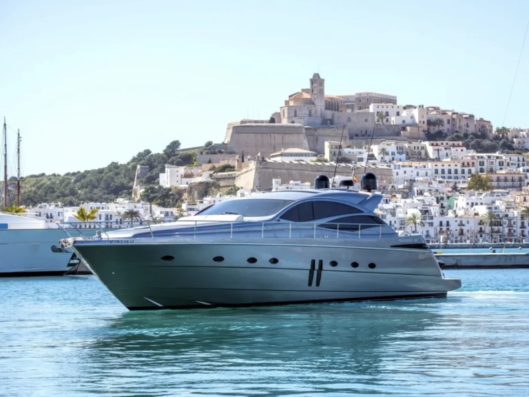 Noleggio a Ibiza Town – Pershing Pershing 62 su SamBoat