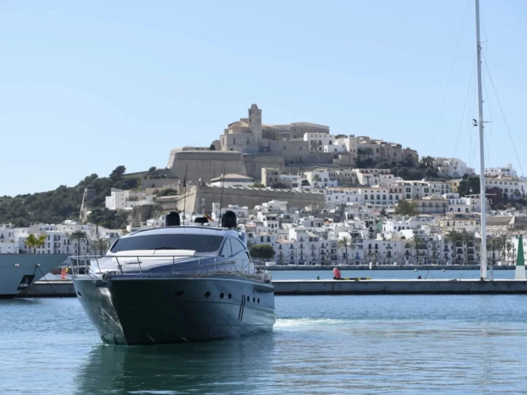 Noleggio barche Ibiza Town economico Pershing 62