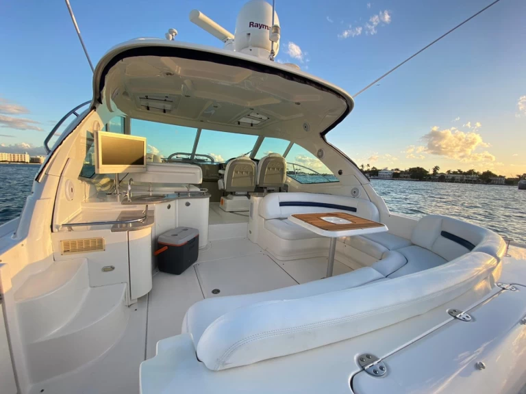 Noleggio barche Miami Beach economico Sea Ray 480 Sundancer