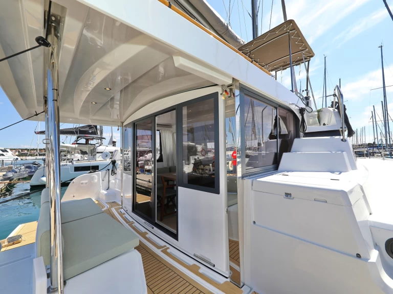 Noleggio Catamarano Bali con patente nautica