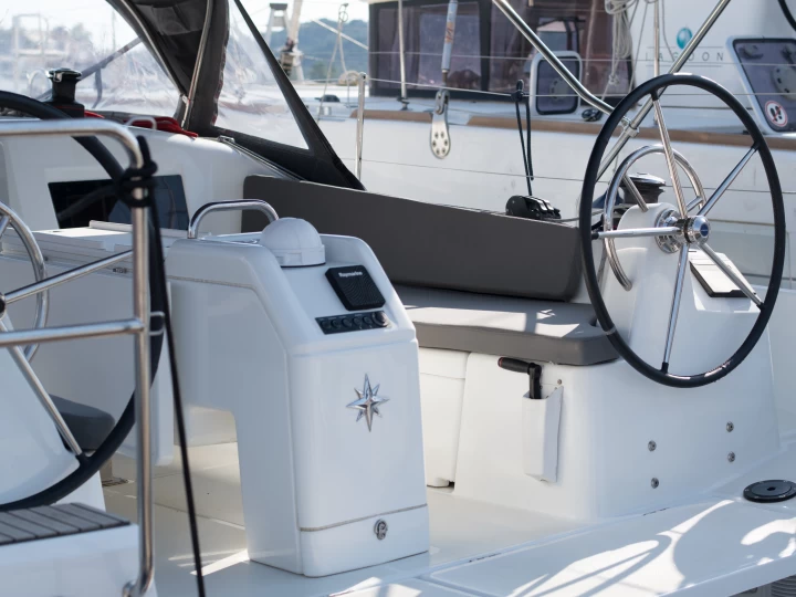 Barca a vela a noleggio a Skiathos al miglior prezzo