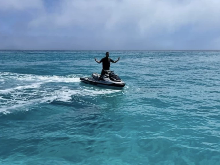 Noleggio Moto d'acqua Sea-Doo con patente nautica