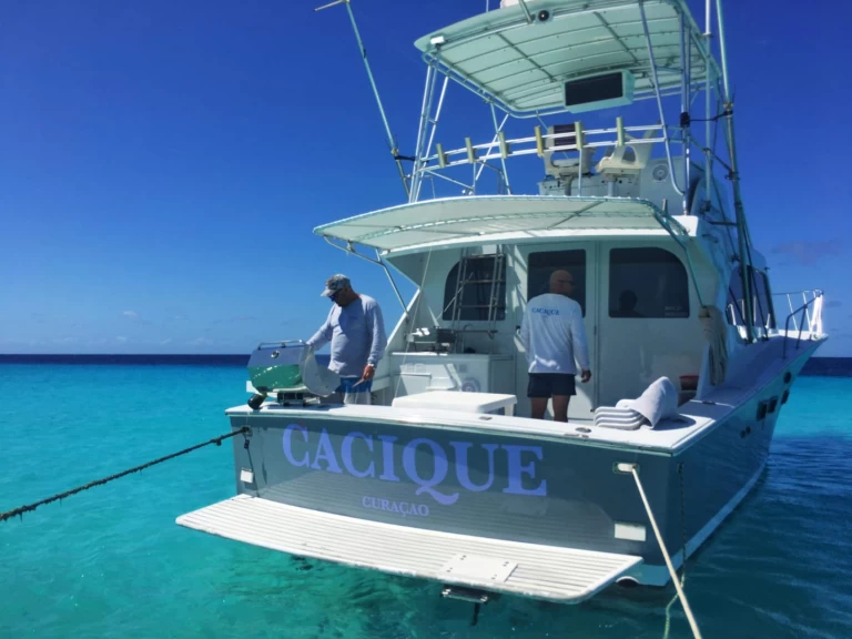 Barca a motore a noleggio a Willemstad al miglior prezzo