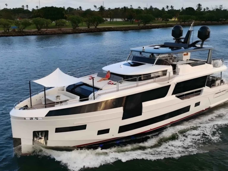 Noleggio a Miami Beach – Sirena 88’ Sirena su SamBoat