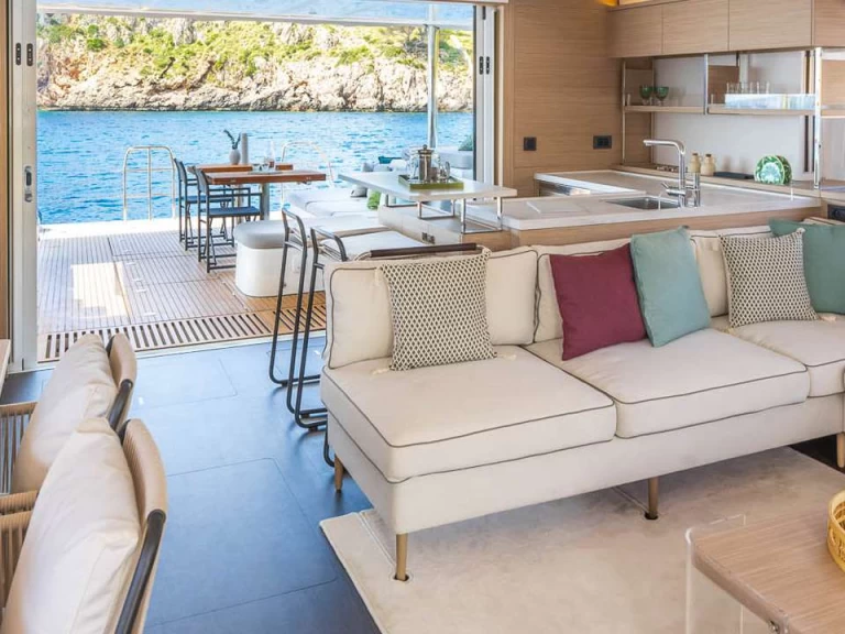 Yacht di lusso a noleggio a Portisco al miglior prezzo