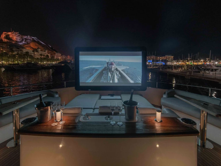 Noleggio Yacht di lusso con o senza skipper Sunseeker a Loano