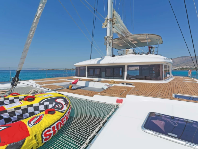 Yacht di lusso a noleggio a Bossoglina al miglior prezzo