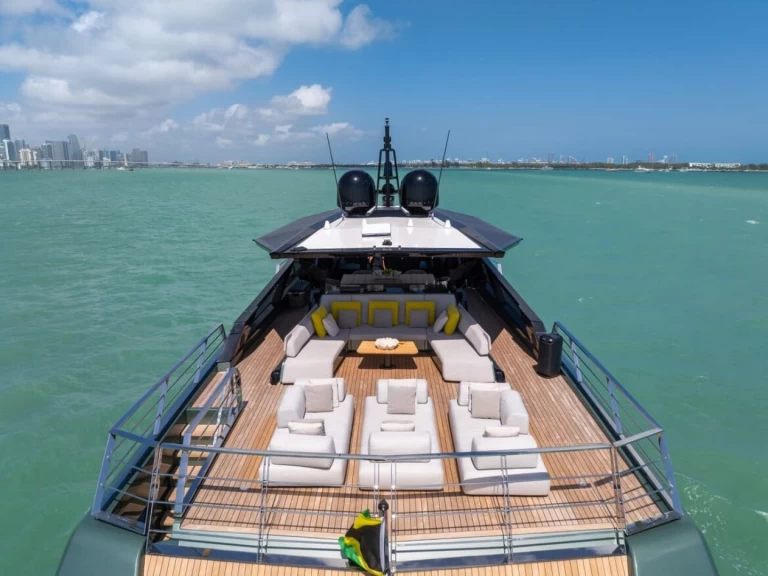 Yacht di lusso a noleggio a Miami Beach al miglior prezzo