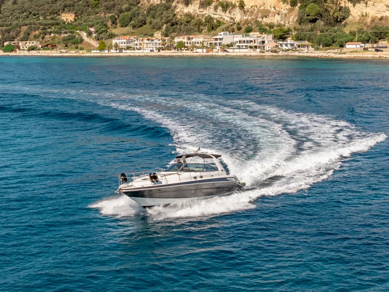 Noleggio a Agios Nikolaos – Sea Ray Sea Ray 410 Sundancer su SamBoat