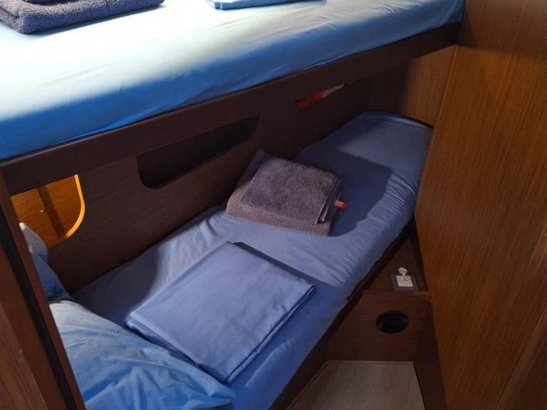 Noleggio Barca a vela a Procida – Bénéteau Oceanis 40.1