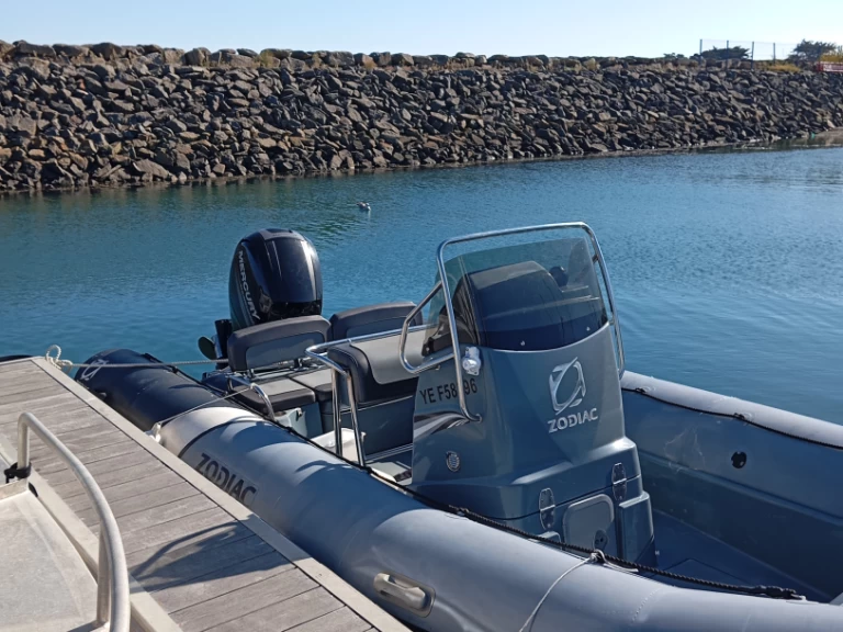 Noleggiare una Zodiac Pro 6.5 a L'Île-d'Yeu