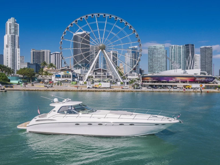 Sea Ray Sea Ray 500 Sundancer da affittare a  Miami Beach