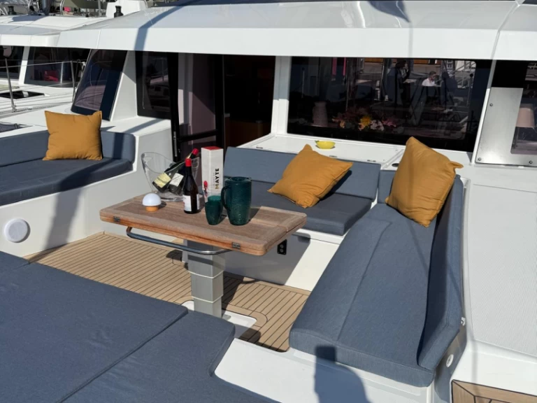 Noleggiare una Bali Bali 5.2 6-cab a Furnari