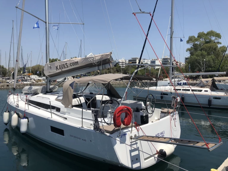 Jeanneau Sun Odyssey 440 da affittare a  Álimos