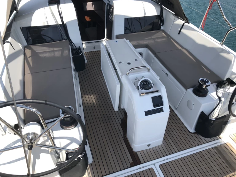 Noleggio a Álimos – Jeanneau Sun Odyssey 440 su SamBoat