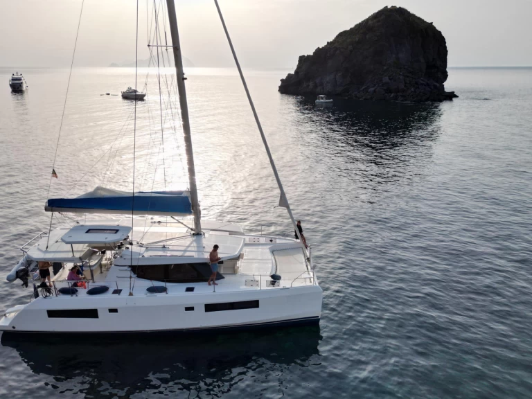 Noleggio Catamarano Leopard Catamarans / Robertson & Caine con patente nautica