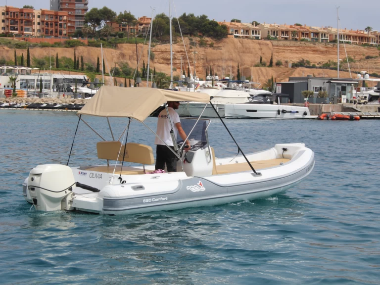 Gommone a noleggio a El Toro al miglior prezzo