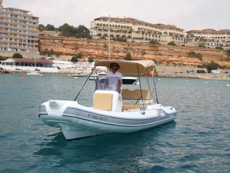 Noleggiare una MV Marine 620 a El Toro