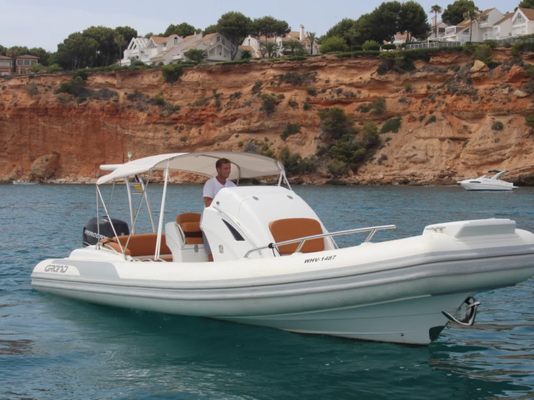 Noleggiare una Grand Marine 850 a El Toro