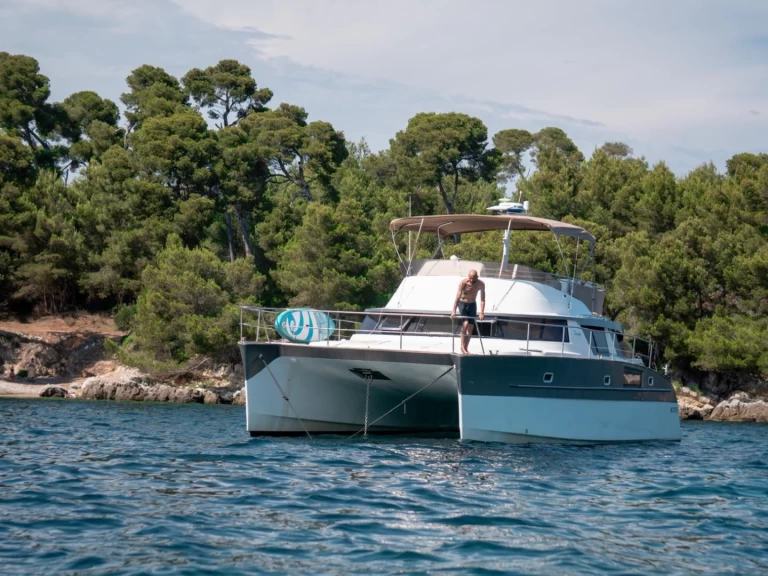 Noleggio a Golfe-Juan – Fountaine Pajot Cumberland 44 su SamBoat