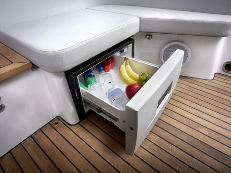 Noleggiare una Frauscher 858 fantom Air a El Toro