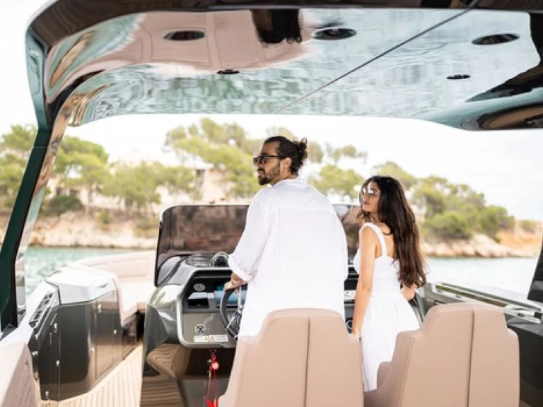 Noleggio Barca a motore con o senza skipper Frauscher a Portals Nous