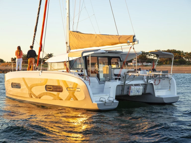 Noleggio Catamarano Excess con patente nautica