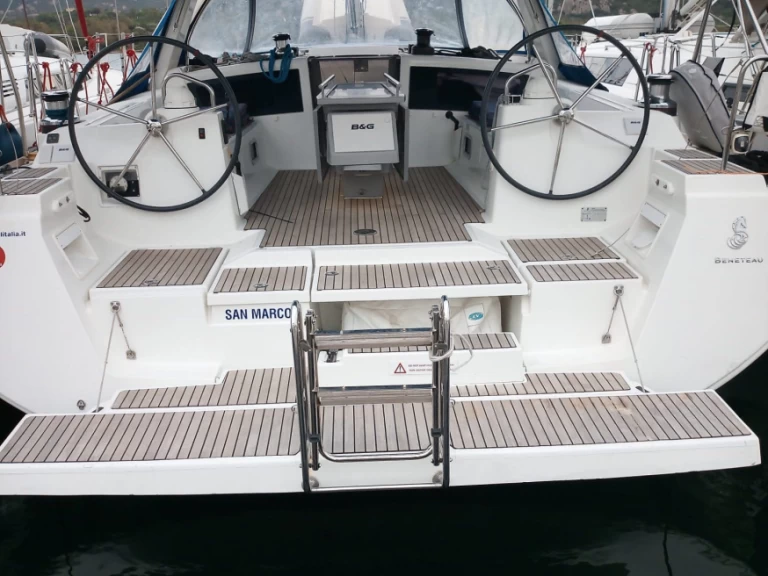 Bénéteau Oceanis 48 da affittare a  Procida