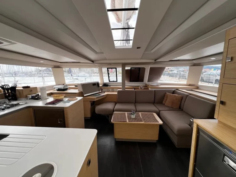 Noleggio barche Fountaine Pajot Astrea 42 a Lefkáda su Samboat