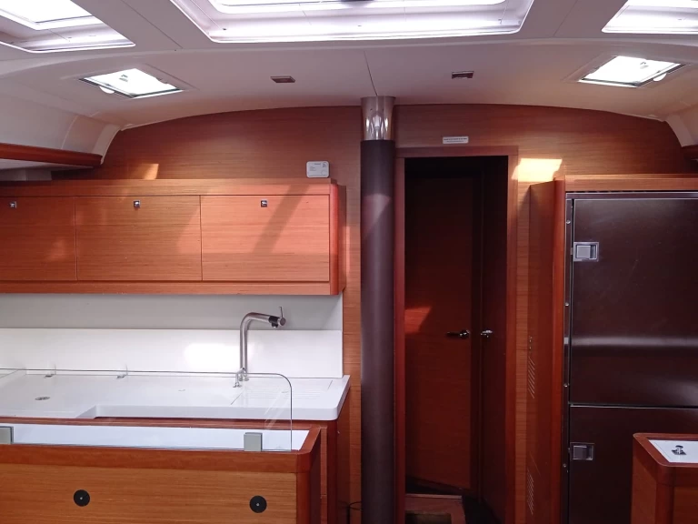 Noleggiare una Dufour Dufour 530 a Seget Donji