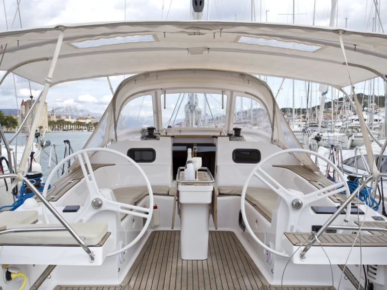 Noleggio Barca a vela a Trogir – Elan Impression 45