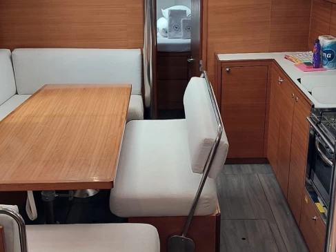 Noleggiare una Elan Impression 45.1 a Trogir