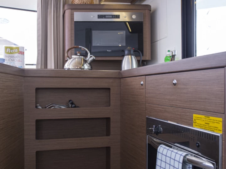 Noleggio Catamarano Lagoon con patente nautica