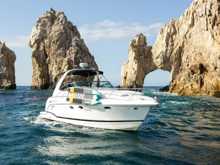 Yacht di lusso a noleggio a Cabo San Lucas al miglior prezzo
