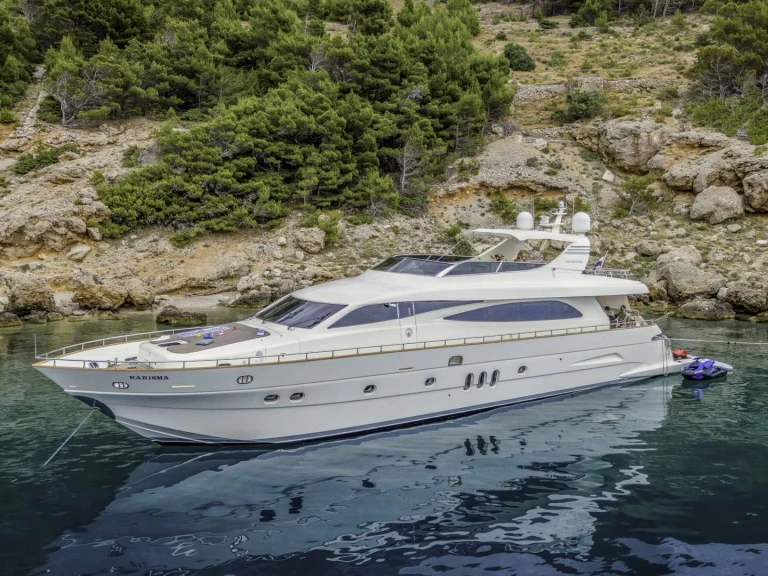 Yacht di lusso a noleggio a Baška Voda al miglior prezzo