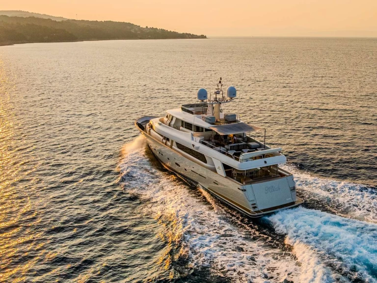 Noleggio Yacht di lusso a Kaštel Gomilica – Ferretti KLOBUK