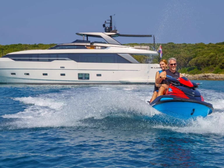 Yacht di lusso a noleggio a Seget Donji al miglior prezzo