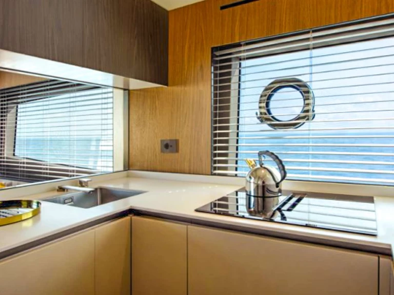 Noleggio Yacht di lusso  con patente nautica