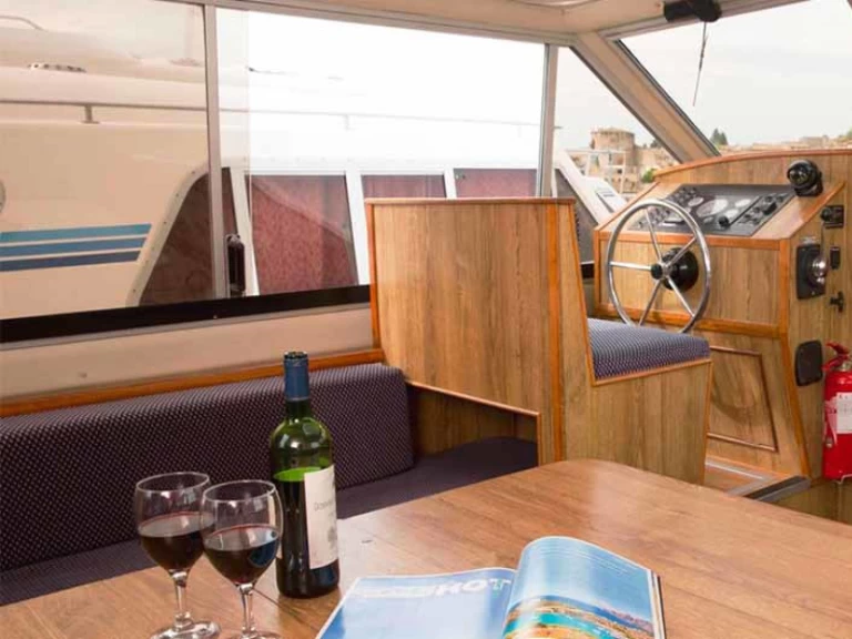 Noleggio Barca a motore Le Boat con patente nautica