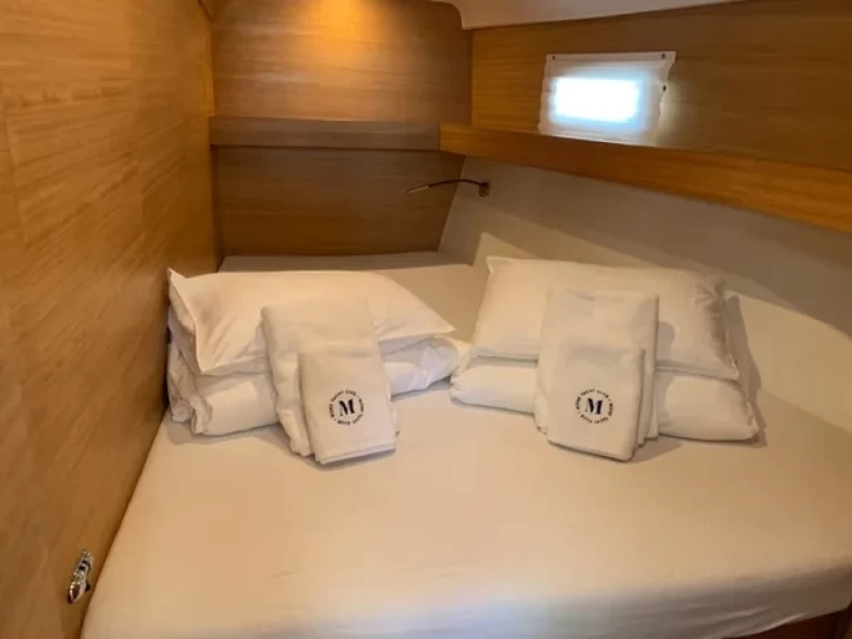 Barca a vela a noleggio a Seget Donji al miglior prezzo