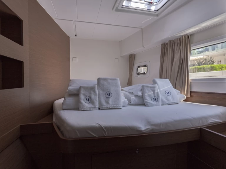 Catamarano a noleggio a Trogir al miglior prezzo