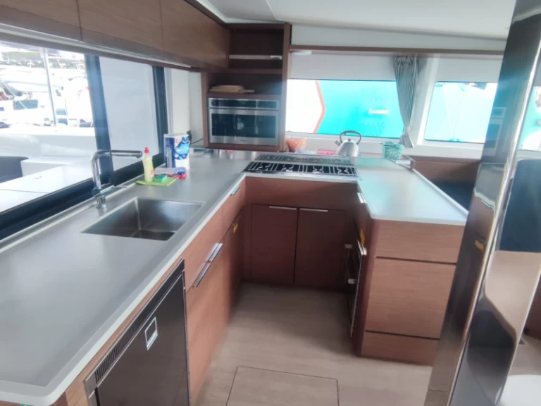 Noleggio barche Trogir economico Lagoon 46