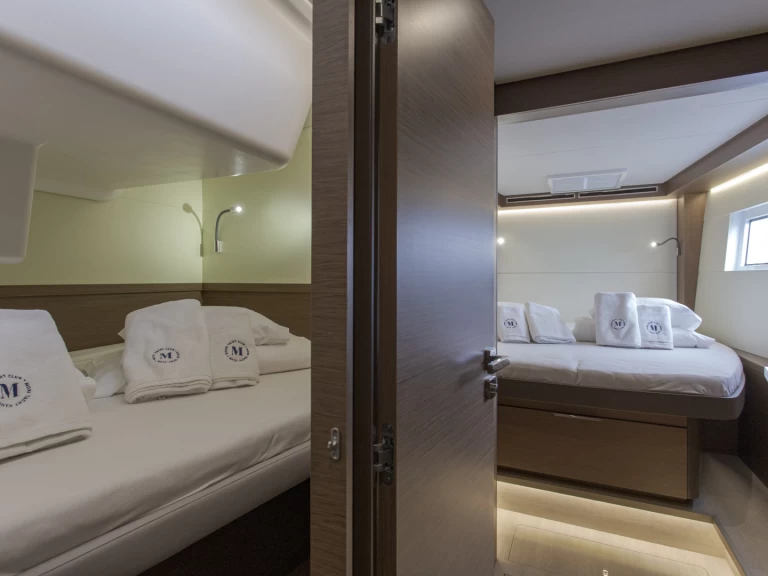 Noleggio Catamarano Lagoon con patente nautica