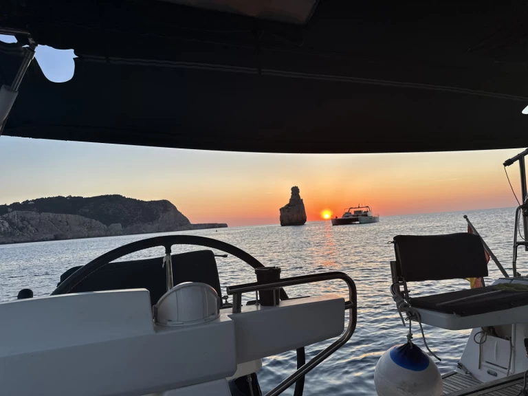 Noleggio barche Bénéteau Sense 50 a Real Club Nàutic de València su Samboat