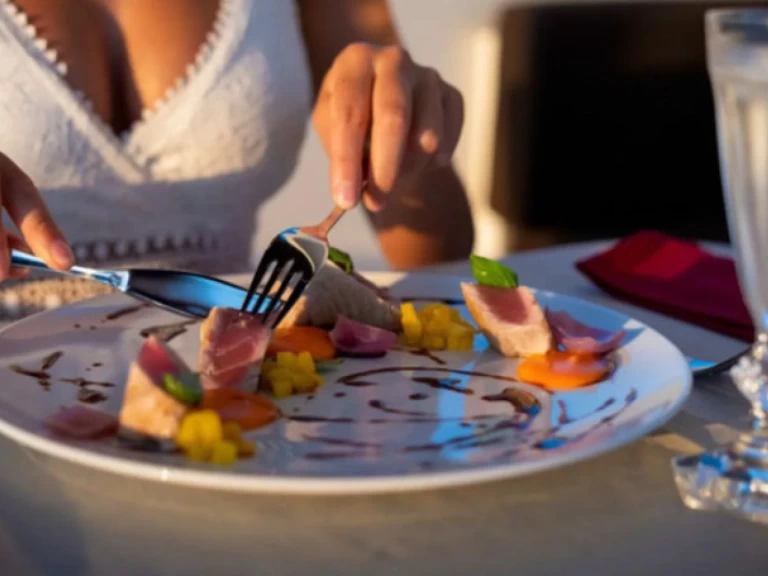 Noleggio Yacht di lusso con o senza skipper Mangusta a Portofino