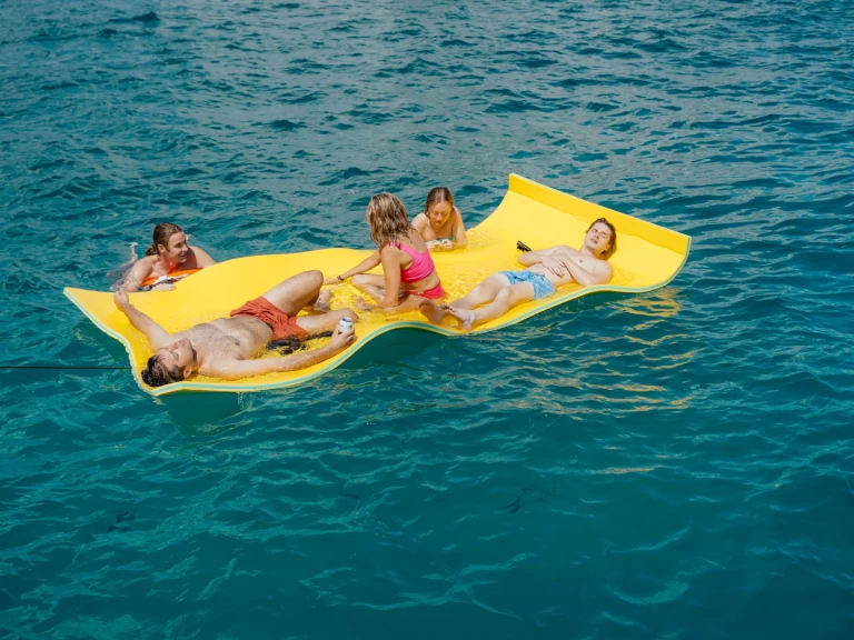 Noleggio Yacht di lusso Custom Made con patente nautica