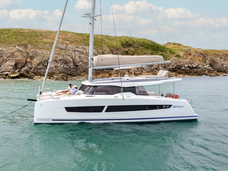Noleggio Catamarano con o senza skipper Fountaine Pajot a Saint-Raphaël